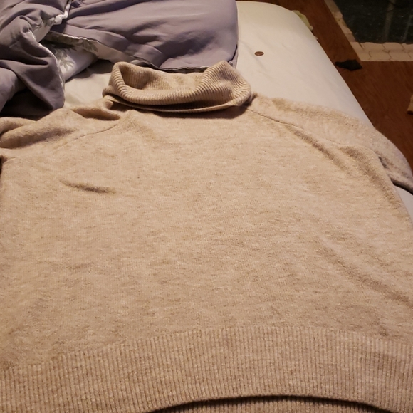 Sweater - Picture 2 of 3